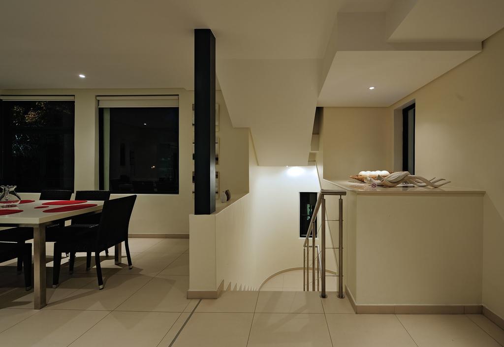 129 On Kloof Nek Apartments ケープタウン 部屋 写真