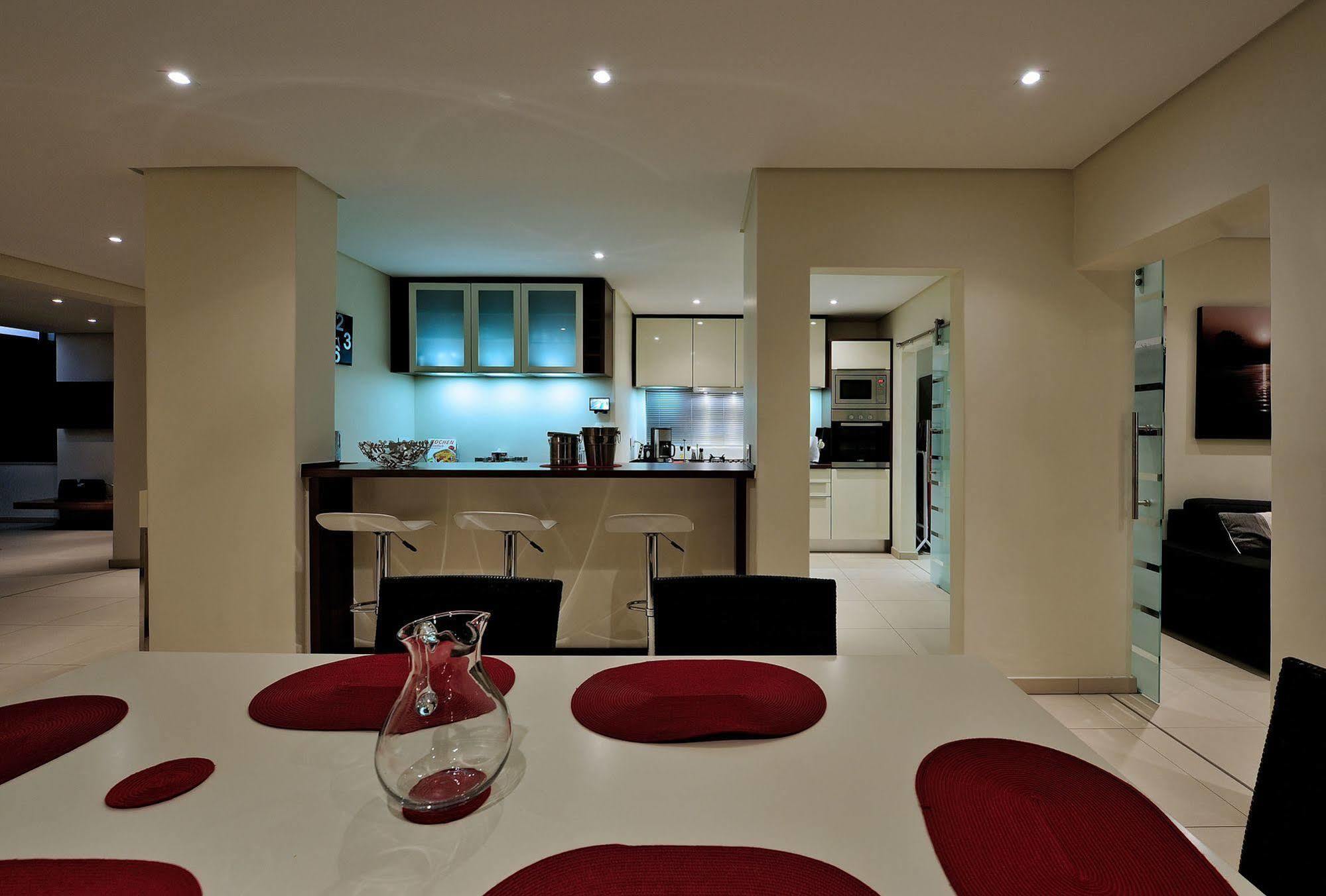 129 On Kloof Nek Apartments ケープタウン エクステリア 写真